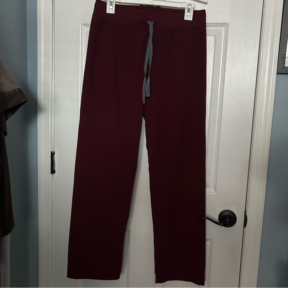 figs scrub pants